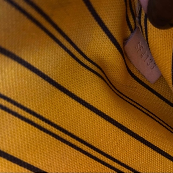 Louis Vuitton gm pouch - Picture 4 of 6